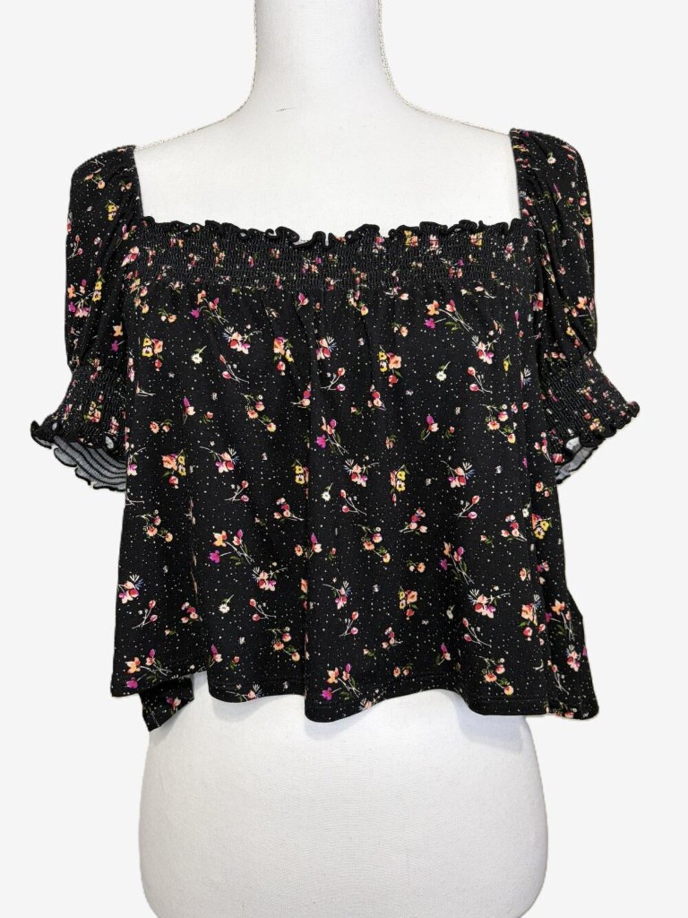 Forever 21 Black Floral Smocked Crop Top Size L Puff Sleeve Cottagecore Boho - Picture 9 of 10